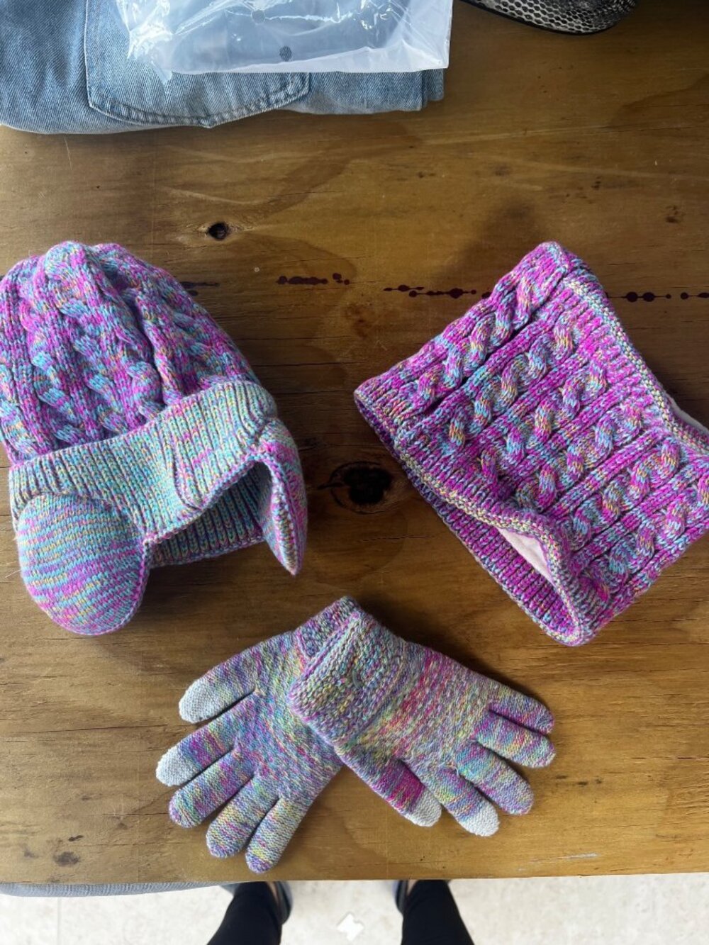 NWT Kids Winter Hat Scarf & Mittens Set Colorful Snow Cold Weather Boys Girls